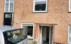 Aday - Charming Studio Close To The Football Stadium